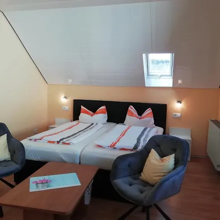 Schmitt Guest house 3*